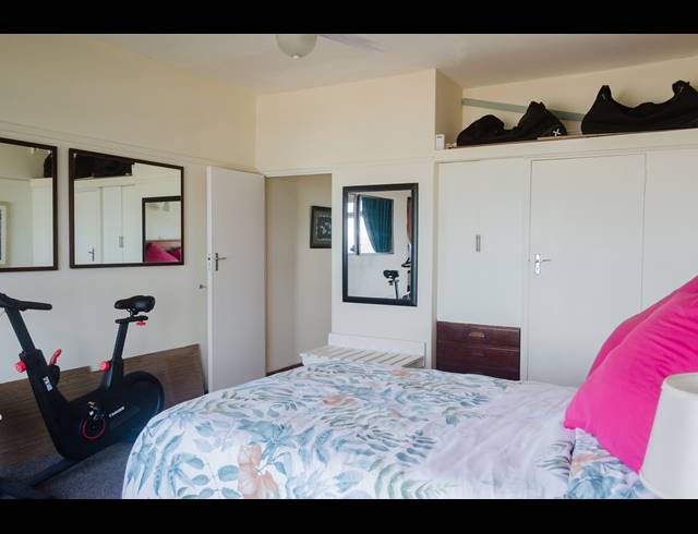 2 BEDROOM APARTMENT FOR SALE IN SCOTTBURGH CENTRAL